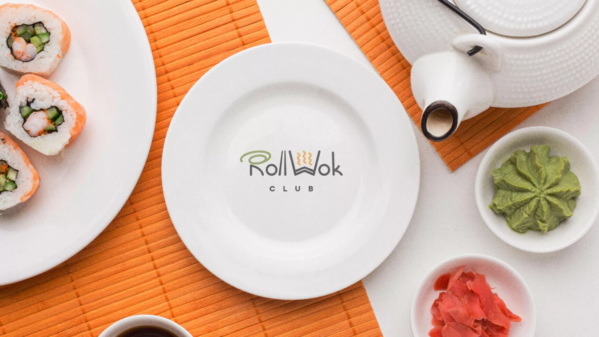 Разработка логотипа и фирменного стиля суши-бара «Roll Wok Club» в Заполярном